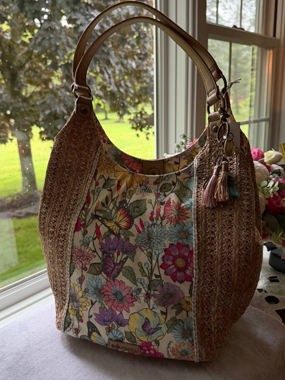 NWT Sakroots Roma Shopper Tassel Tote by The Sak # 108055